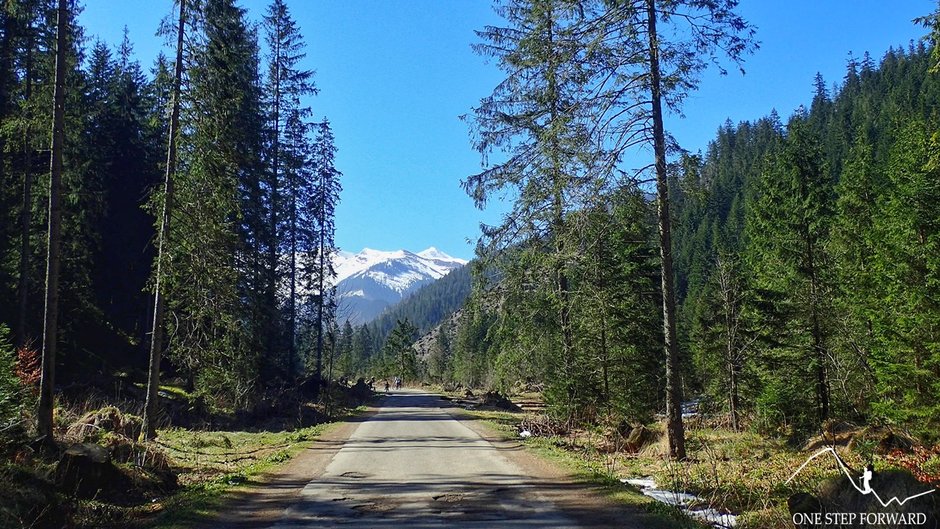 Odsłaniają się pierwsze widoki na Tatry Zachodnie