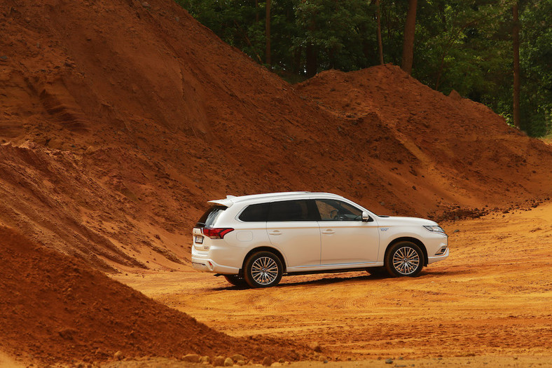 Mitsubishi Outlander PHEV - test ładowania