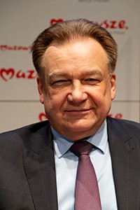 Adam Struzik, marszałek województwa mazowieckiego Władza uważa, że państwo centralistyczne jest lepszym pomysłem na rozwój naszej ojczyzny. Ja się z tym głęboko nie zgadzam, bo tracimy zapał ludzi