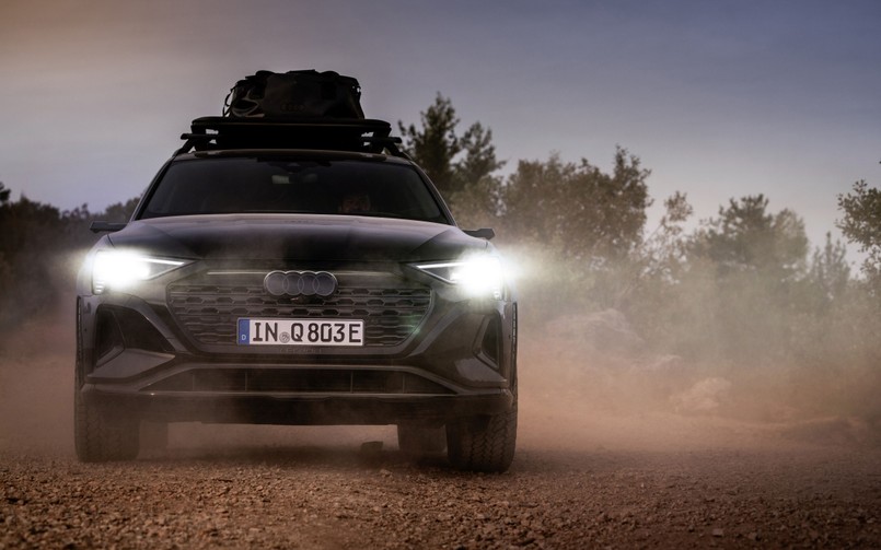 Audi Q8 e-tron edition Dakar