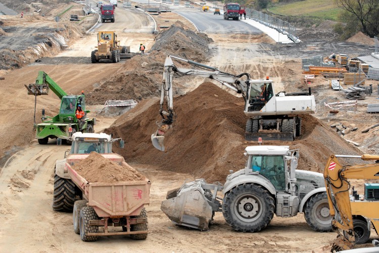 Lublin . Budowa odcinka trasy szybkiego ruchu S17 , łączącego Al . Solidarności z otwartym już węzłem Bogucin (5)