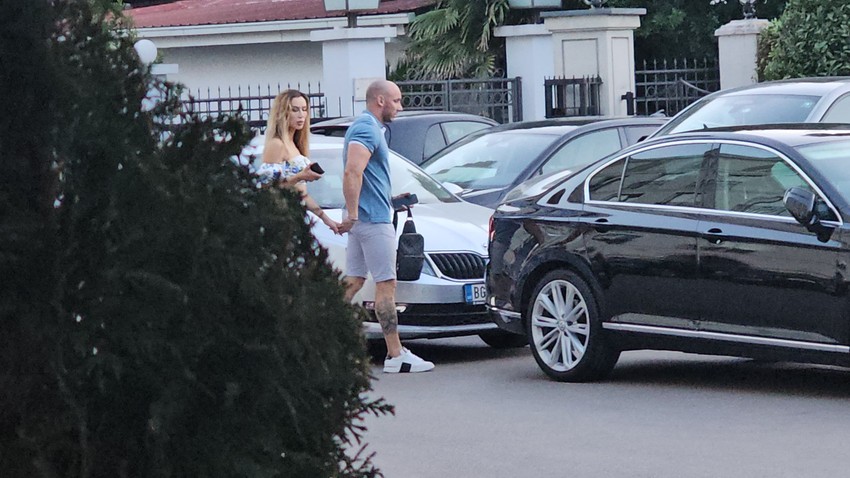 Tea Tairović sa mužem u Crnoj Gori