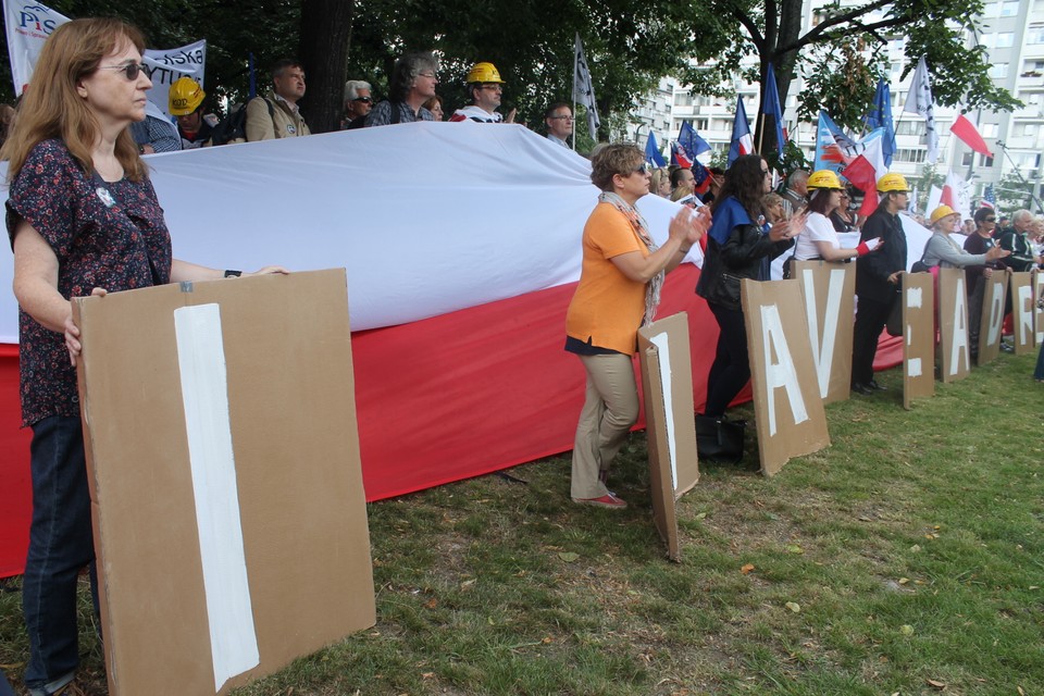 Manifestacja KOD w Warszawie