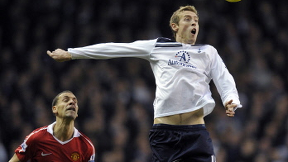 Manchester United podejmie w poniedziałek w hicie 2. kolejki Premier League na Old Trafford Tottenham Hotspur. Koguty inaugurują sezon na terenie mistrzów Anglii, którzy ścigają lokalnych rywali, lidera rozgrywek. Początek meczu o godzinie 21:00.