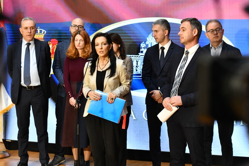 Šest stranaka iz "Srbije protiv nasilja" izlaze na izbore, a tri ne izlaze