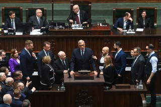 Kaczyński i Arent ukarani. Awantura z Giertychem będzie kosztowała posłów PiS połowę uposażenia