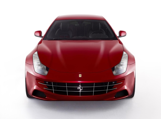 Oto ferrari FF - ferrari four - jeszcze nigdy w historii cyfra 4 nie wywołała takich emocji