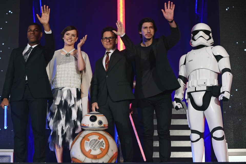 John Boyega Daisy Ridley, Adam Driver i J.J. Abrams