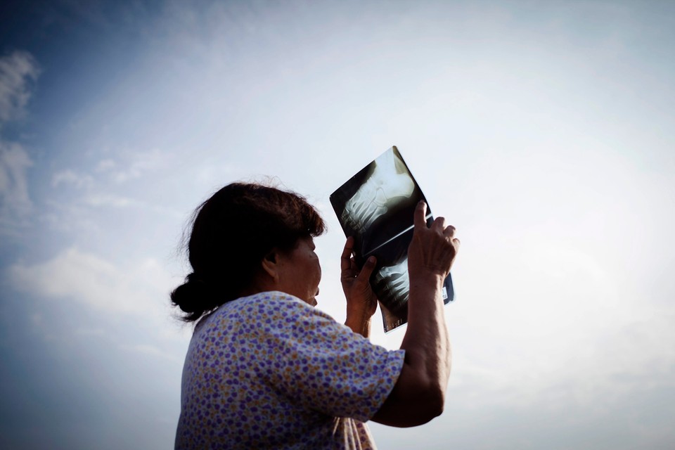 INDONESIA SOLAR ECLIPSE (Solar eclipse in Padang)