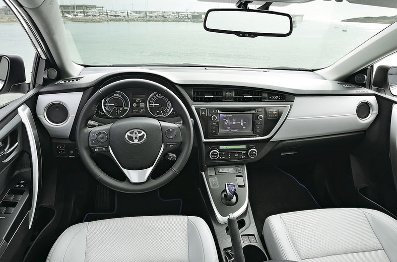 Toyota Auris TS Hybrid