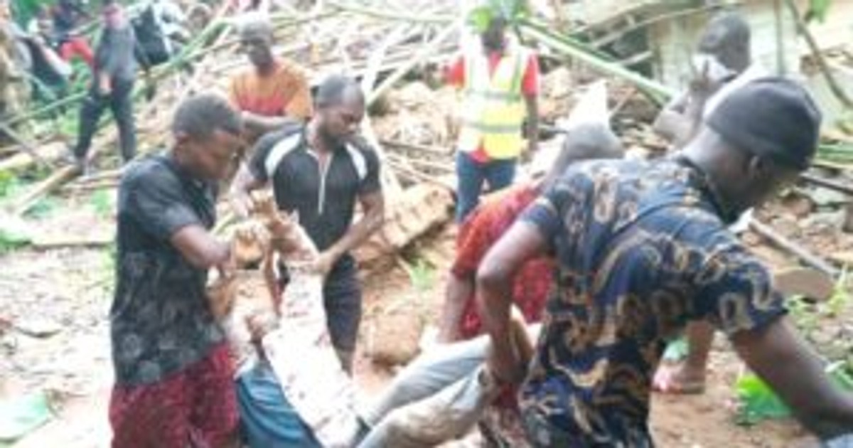 Father, 2 sons confirmed dead in Anambra building collapse - Vimarsana News