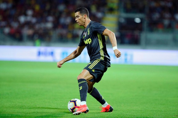 Kristijano Ronaldo je skoncentrisan na fudbalski teren, pa niže golove i asistencije u dresu Juventusa