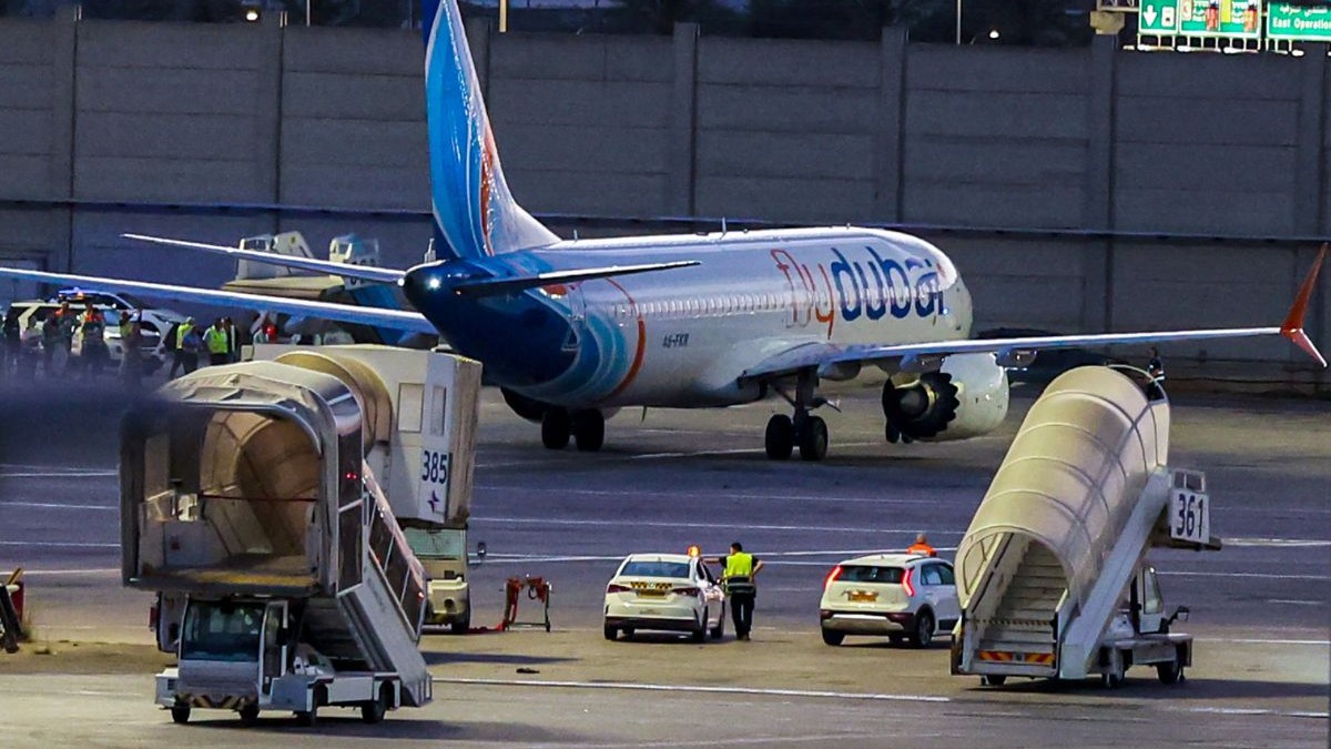 Mărturiile pasagerilor FlyDubai care au oprit un posibil atac terorist și au salvat pilotul avionului, după ce a fost înjunghiat: „Pur și simplu acționezi”