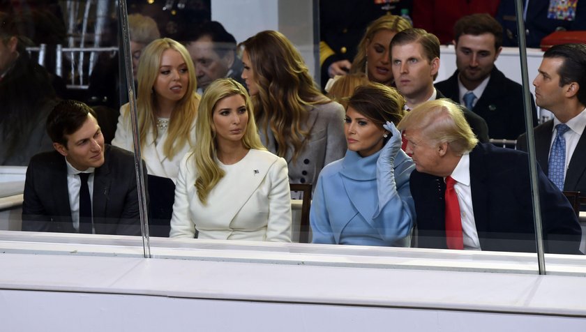 Zaskakujące życzenia dla Melanii Trump. Zdradzają, której pasierbicy jest bliższa?