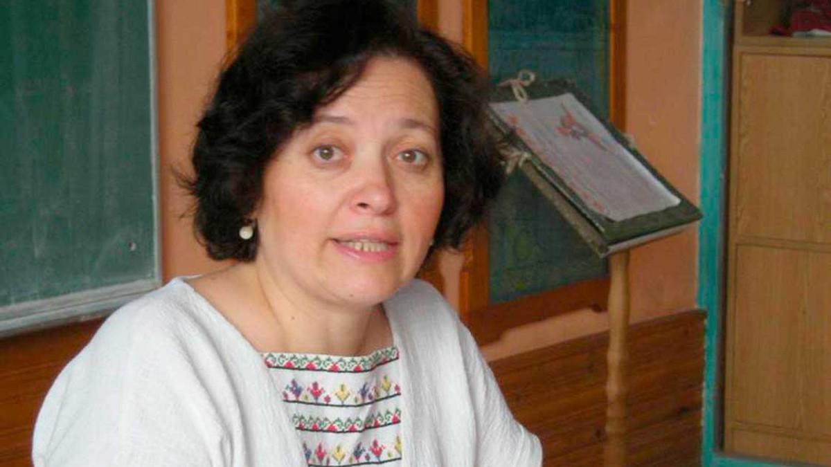 1206_web-Milka-tosic-za-katedrom