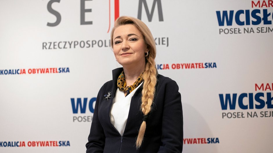 Posłanka Marta Wcislo podczas konferencji prasowej na temat planowanej likwidacji Oddziału Chirurgii Piersi Wojewódzkiego Szpitala Specjalistycznego, Lublin, 16.01.2020.