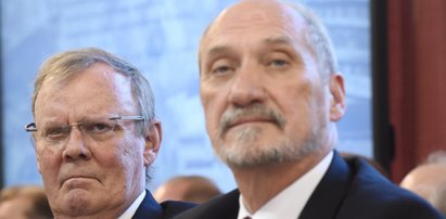 Tak Macierewicz pożegnał szefa podkomisji smoleńskiej. Czułe słowa