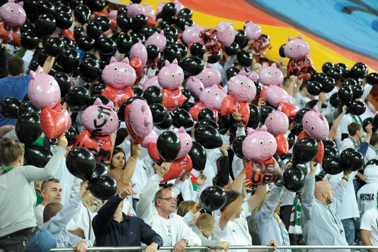 Legia znów zostanie ukarana przez UEFA. Grozi jej wykluczenie z Ligi Europy?