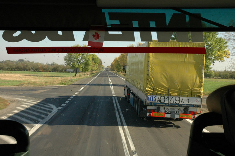 Autokarowe wycieczki pod kontrolą