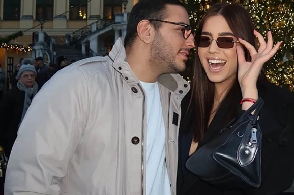 ĆERKA ZDRAVKA ČOLIĆA NA ZIMOVANJU SA 10 GODINA STARIJIM DEČKOM Drže se za ruku, a oko njih sneg: Evo kako se provode