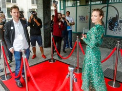 Czerwony dywan rzadko widuje takie buty... Magda Boczarska zaszalała ze stylizacją