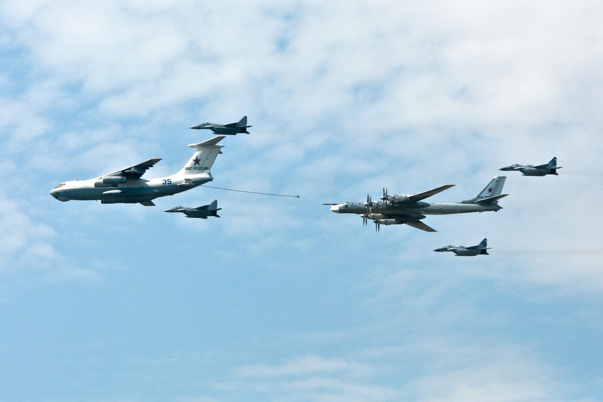 Bombowce strategiczne Tu-95MS