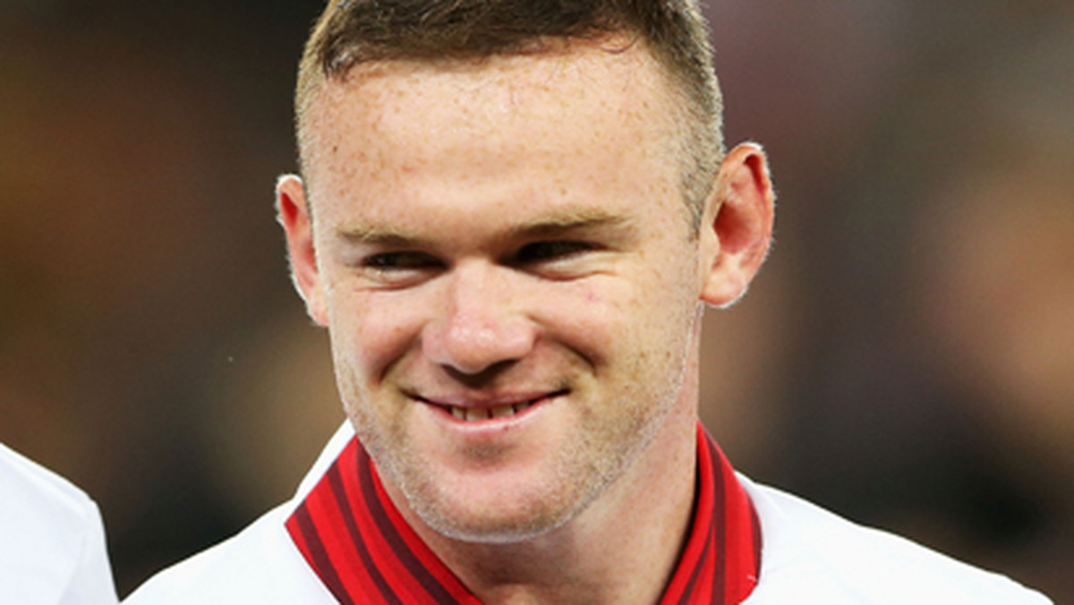Przed swoim wtorkowym debiutem na Euro 2012 w meczu z Ukrainą, napastnik reprezentacji Anglii Wayne Rooney podzielił się ze swoimi fanami na swoim Twitterze listą utworów, których słucha przed meczem, żeby wprowadzić się w odpowiedni nastrój. Lista ulubionych artystów znanego z twardej gry Rooneya może być zaskakująca.