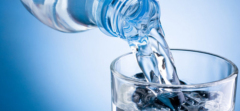 Dziewięć najpopularniejszych mitów dotyczących wody do picia