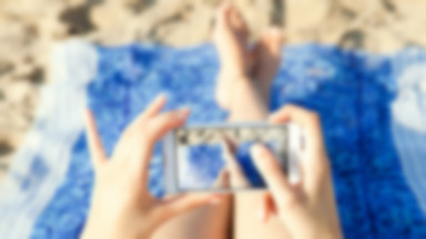 Dlaczego warto zabrać smartfona na wakacje
