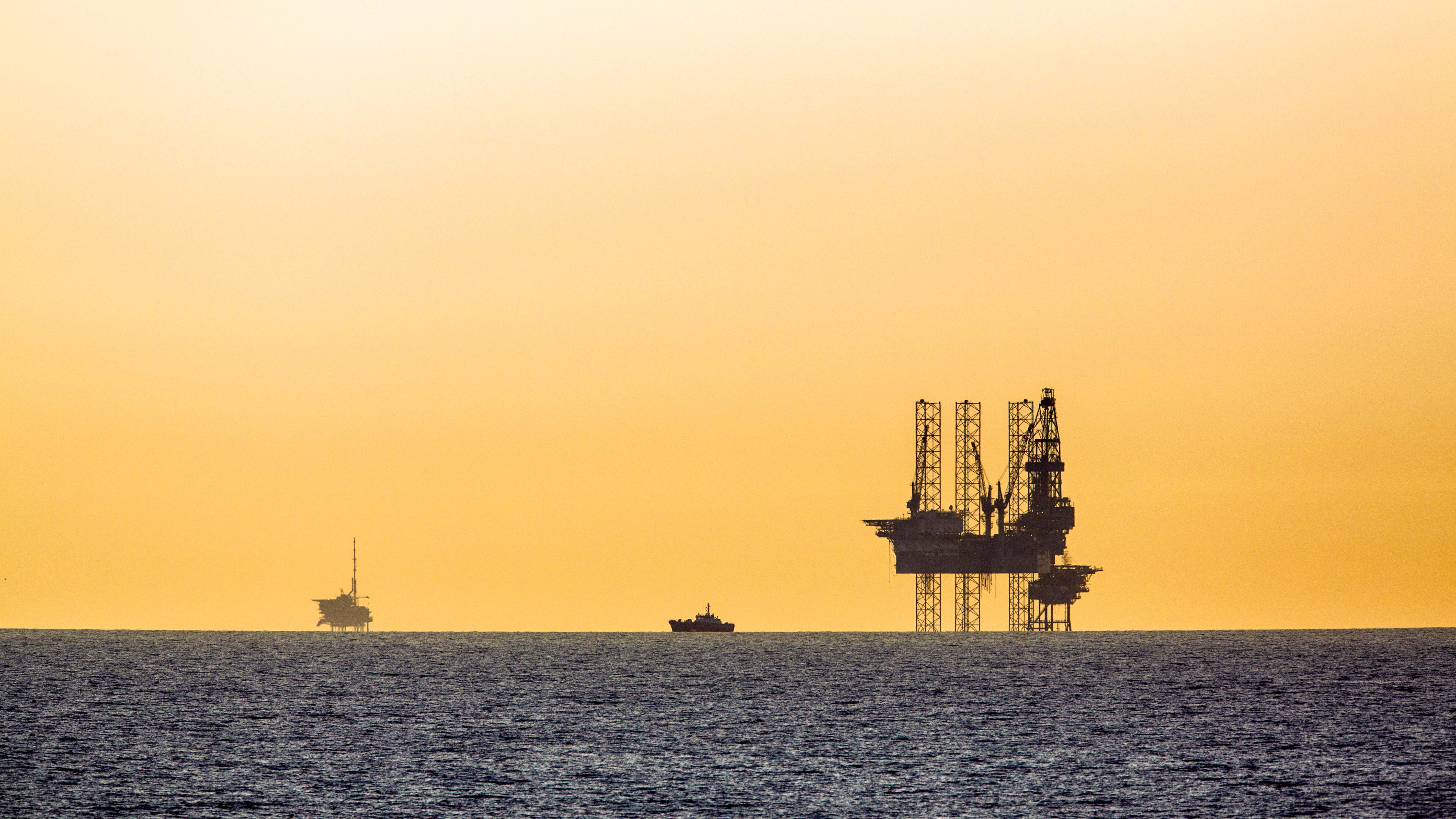 Labour's North Sea tax 'as damaging as Thatcher' - SNP after 100 job cuts