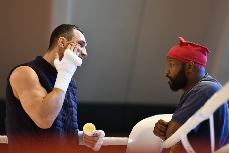 Tak Władimir Kliczko wylewa siódme poty przed walką z Tysonem Furym