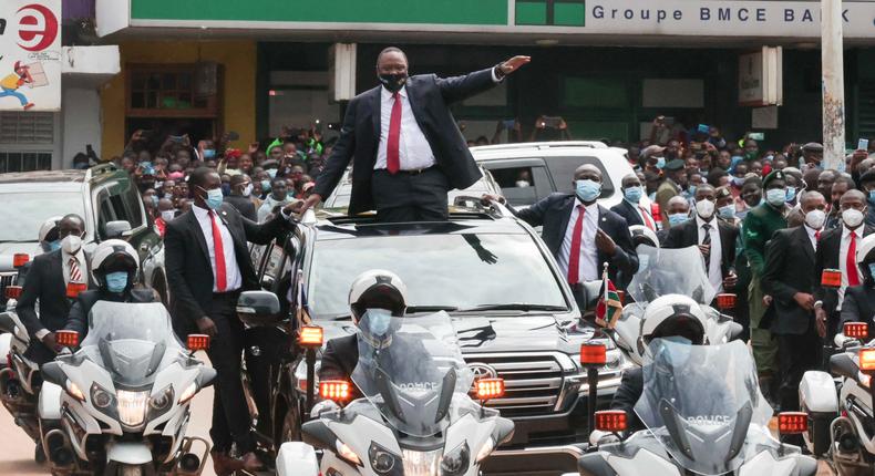 President Uhuru Kenyatta arriving in Kisii County for the 11th Mashujaa Day celebrations