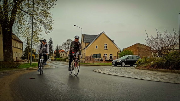 Wiosna w tym roku się do nas nie spieszy, dlatego turyści w Drawsku Pomorskim postanowili wyruszyć aby ją powitać. 2 maja zorganizowano dwa rajdy turystyczne: pieszy i rowerowy.