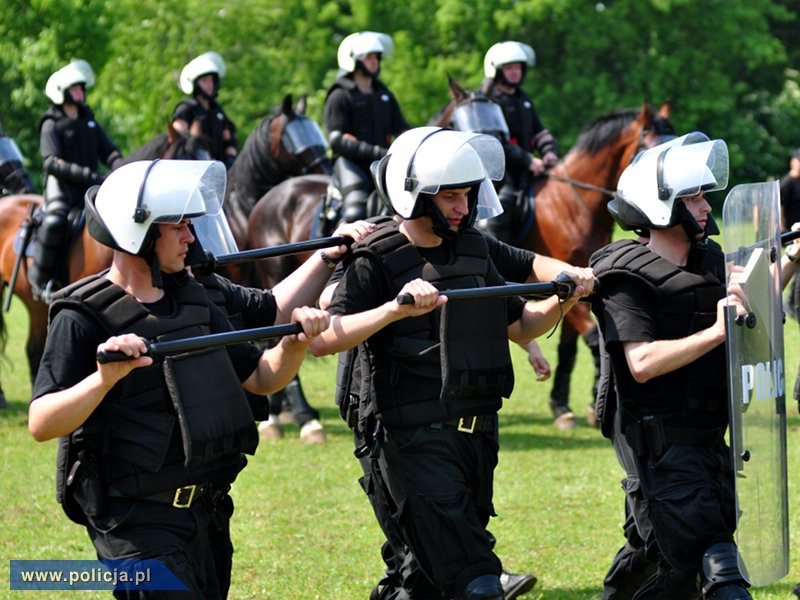 Policja ćwiczy działania przed zabezpieczeniem imprez masowych