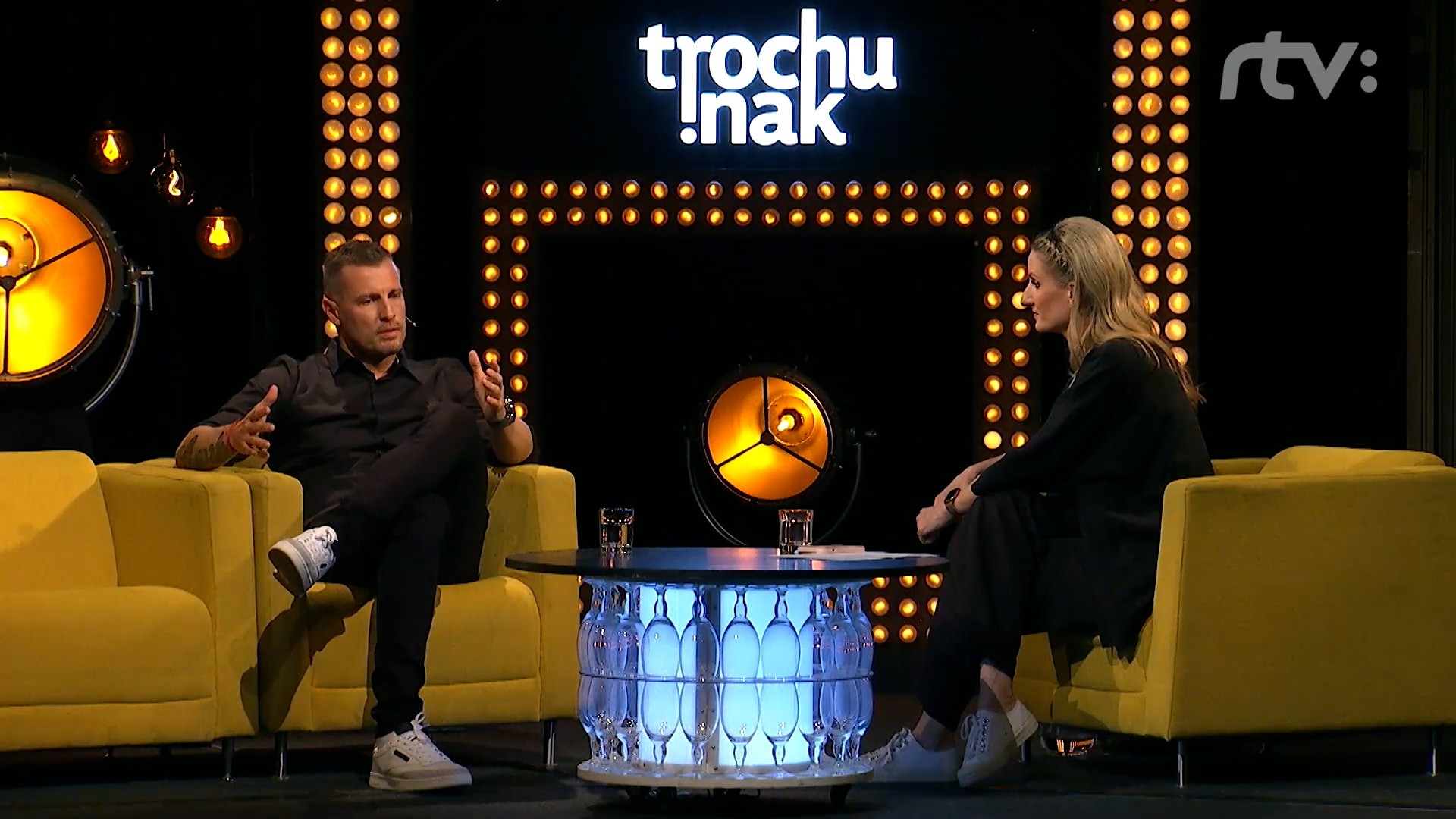 Talkšou Trochu inak s Adelou.