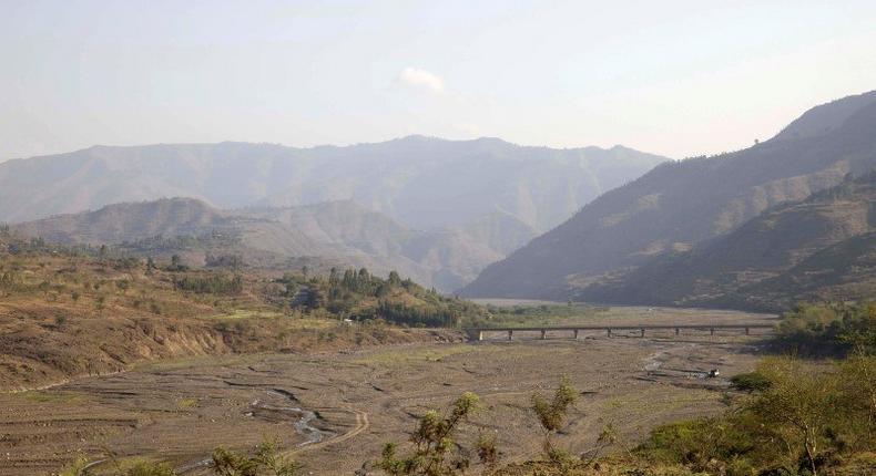 A general view shows a bridge constructed across a dried up river in Ethiopia's northern Amhara region. Picture taken February 11, 2016. REUTERS/Katy Migiro