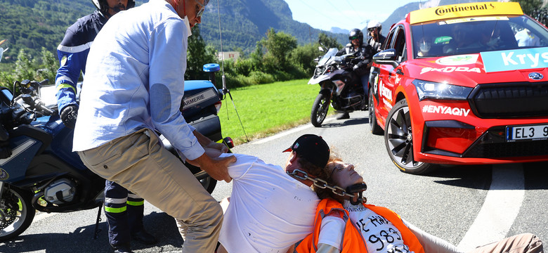 Demonstracje podczas Tour de France! Szokujący widok