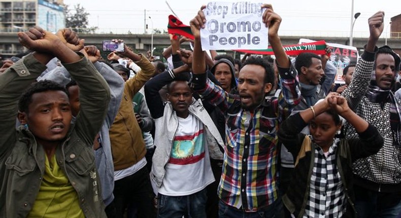 Protesters chant slogans during a demonstration over what they say is unfair distribution of wealth in the country at Meskel Square in Ethiopia's capital Addis Ababa, August 6, 2016. 