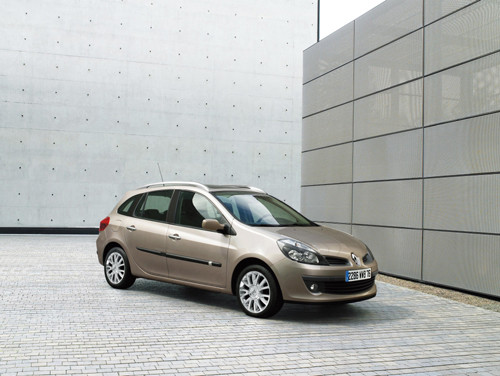 Renault Clio Kombi - Bardziej rodzinne