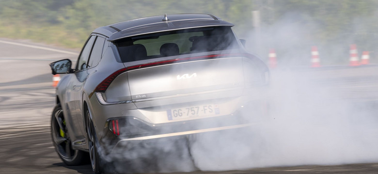 Kia EV6 GT techniczną sensacją. Cena? To najtańsze 500+ w Polsce