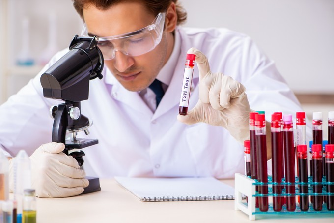 Pajzsmirigybetegségre gyanakszik? A TSH mellett ezt is ellenőritesse a laborral