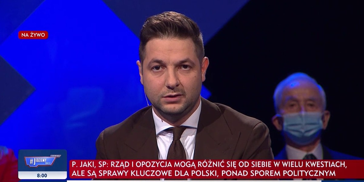 Patryk Jaki, od kiedy został europosłem, lubi oryginalne stylizacje. 