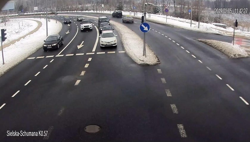 Mknął przez Olsztyn. Miał ważny powód. Pomogli policjanci