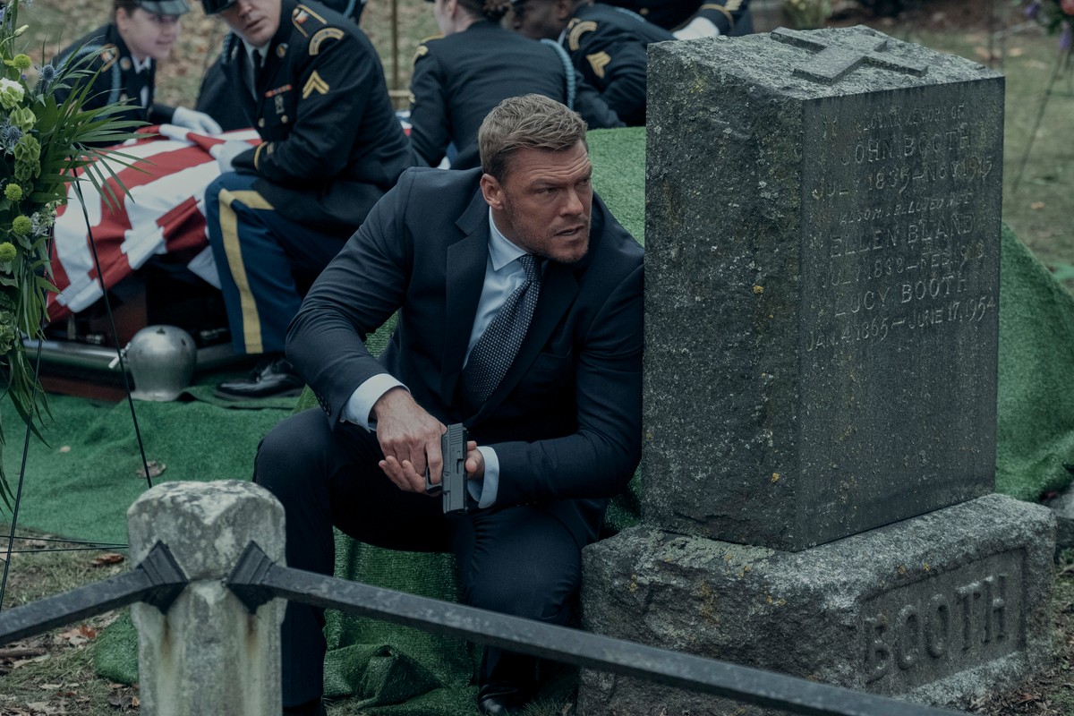 Alan Ritchson w 3. sezonie serialu "Reacher"