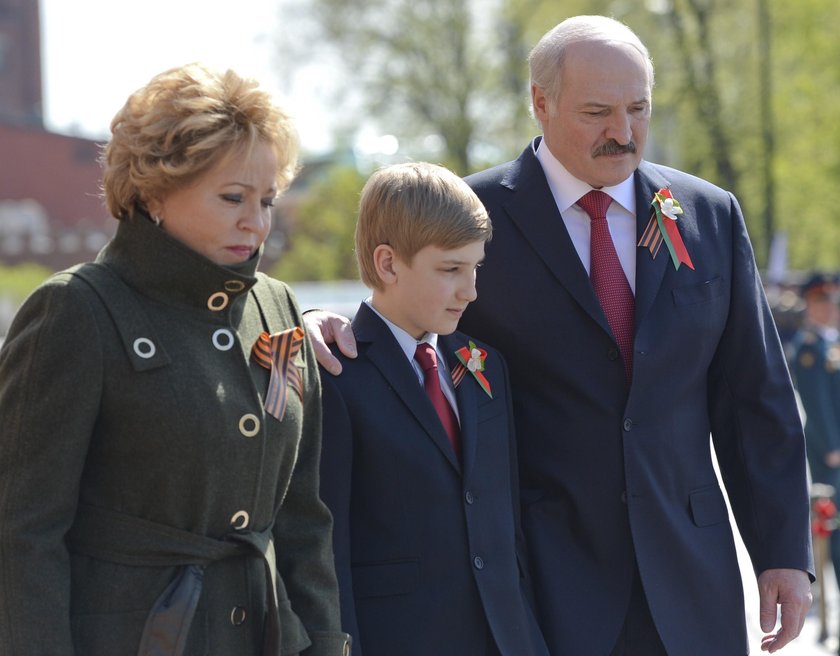 Choć oficjalnie jest żonaty z Pierwszą Damą Galiną, to nieoficjalnie mówi się o wielu jego romansach