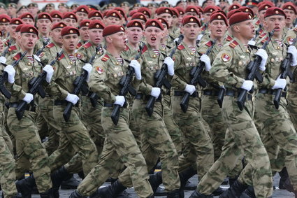 Ile zarabiają żołnierze armii Putina? Pensje zaskakują, premia za Himarsa