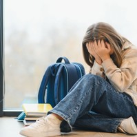 Napi szintű probléma lett az önsértés a gyerekeknél – figyelmeztet a pszichiáter