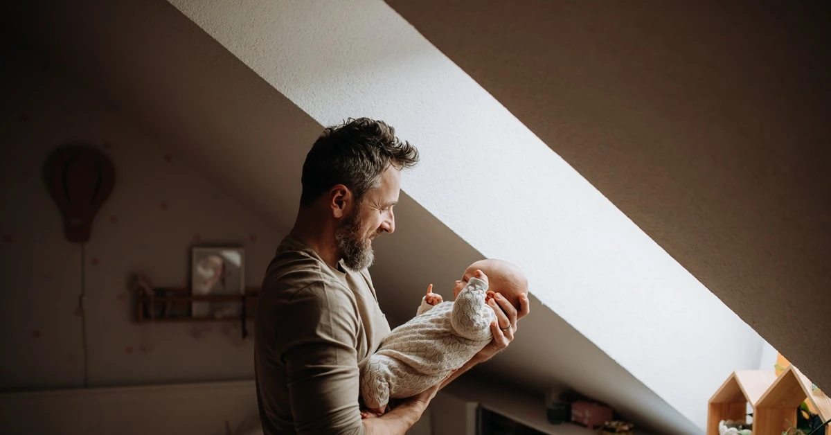 Urlop tacierzyński i urlop ojcowski to nie to samo. Jeden trwa 2 tygodnie, a drugi jest dużo dłuższy. Czym się różnią