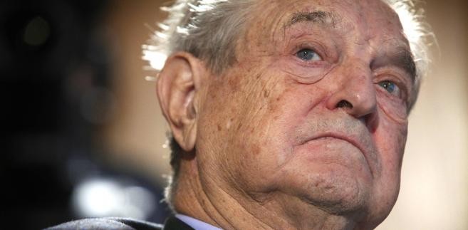 Miliarder George Soros, zalożyciel i prezes Soros Fund Management LLC, przemawia w trakcie konferencji Wall Street Journal Global Finance w Horsham.