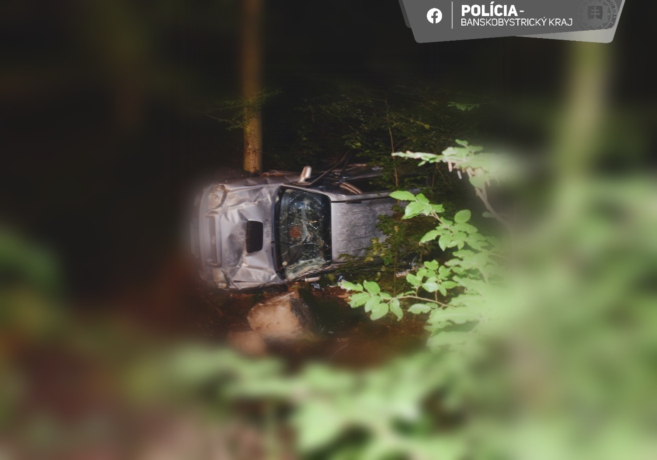 Pri nehode pri obci Dobroč prišiel o život 48-ročný vodič.